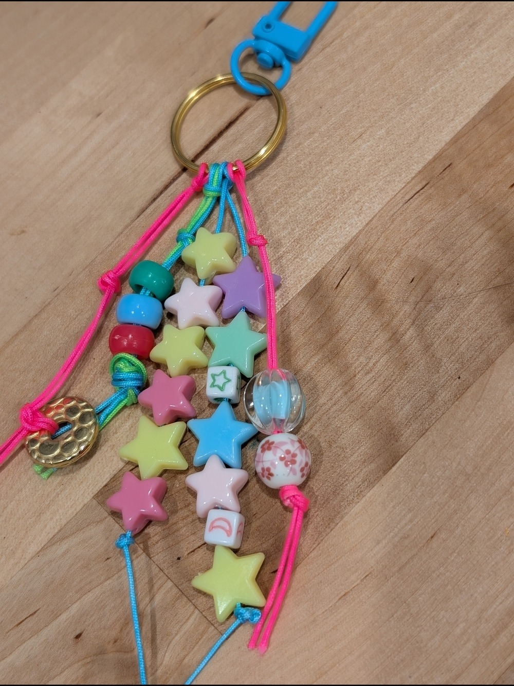 Colorful Star Bead Keychain - Picture 5 of 5
